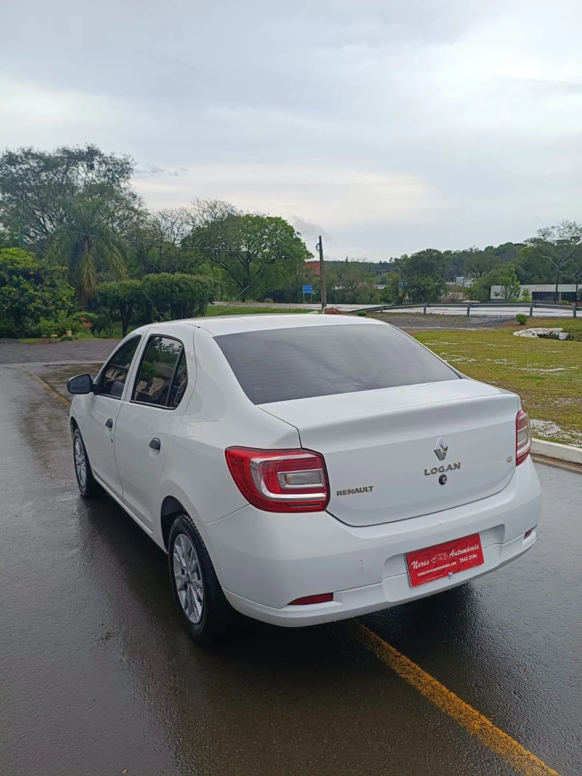 Foto 2 de Renault Logan