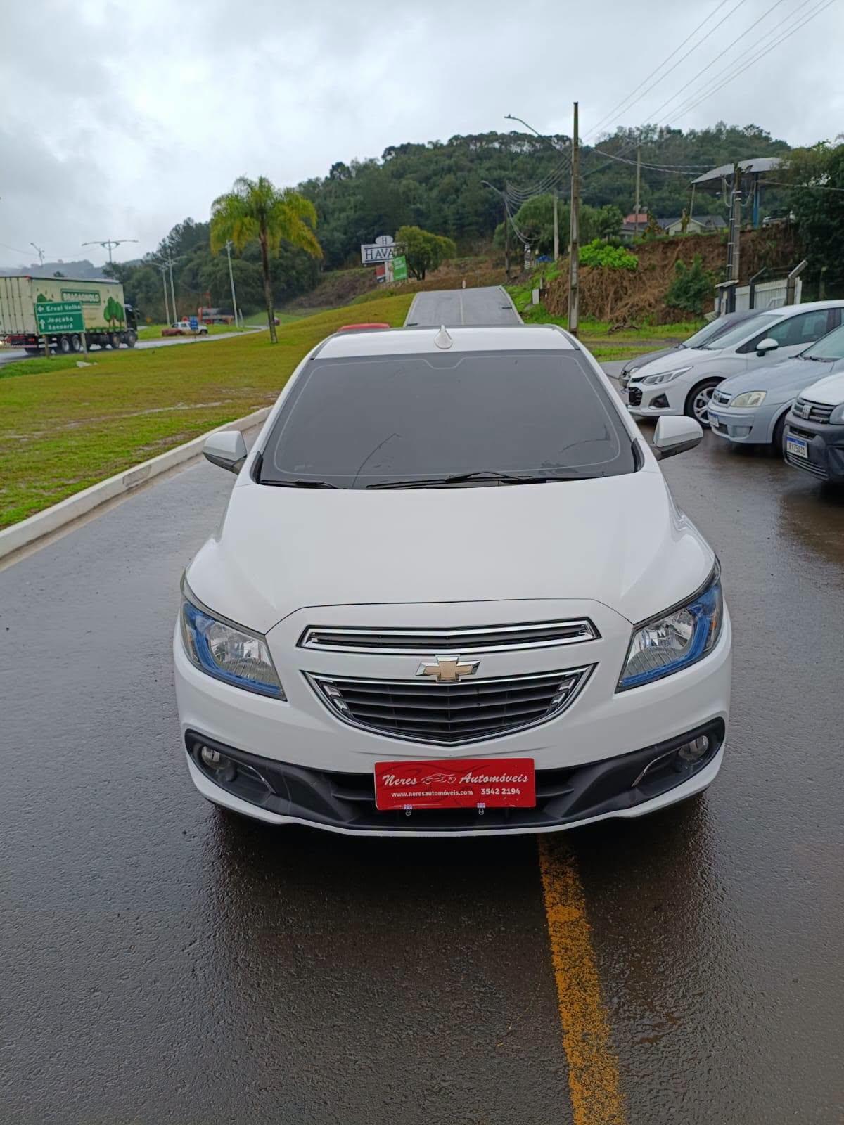 Foto 3 de Chevrolet Onix