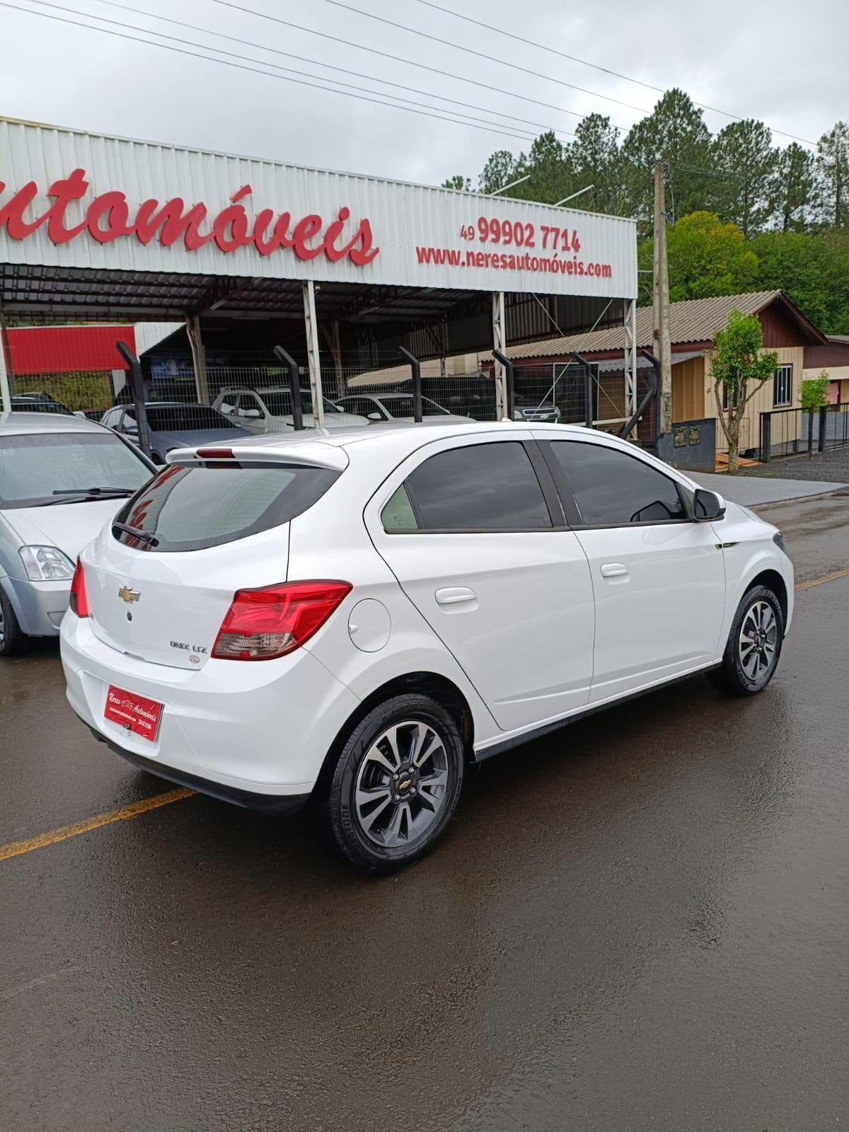 Foto 4 de Chevrolet Onix
